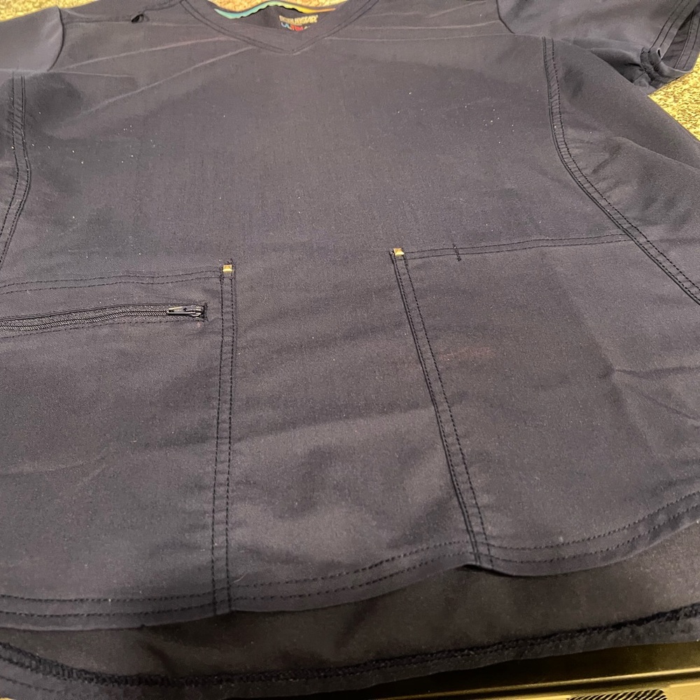 Scrub top - Picture 2 of 2